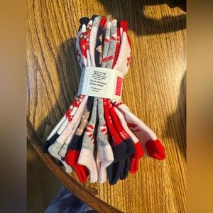 Olive and Edie Christmas Footy socks size large fit size shoe 2 to 6 kids new 6